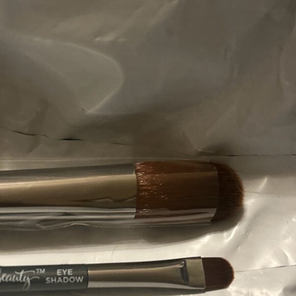 ULTA Brush Set 5" Shadow/crease duo and Blush with dark gray handles - Picture 7 of 8